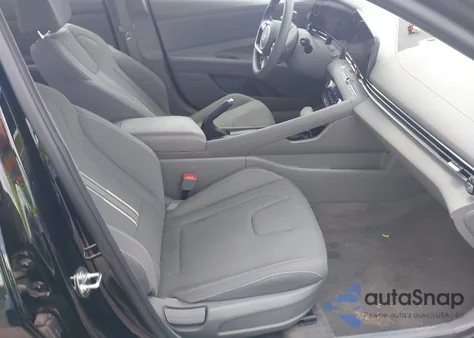 2024 Hyundai Elantra Sel z USA, uszkodzony, nr VIN KMHLM4DG7RU691626